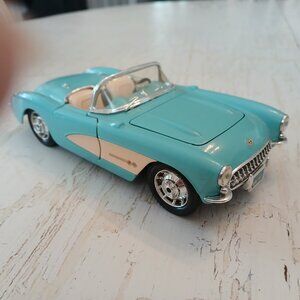1957 Chevrolet Corvette Convertible Burago Die-Cast Model 1:24
